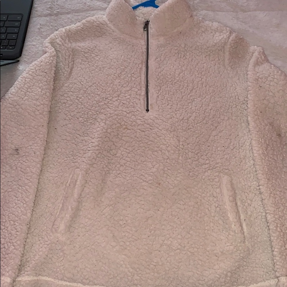 white/cream pullover with pockets